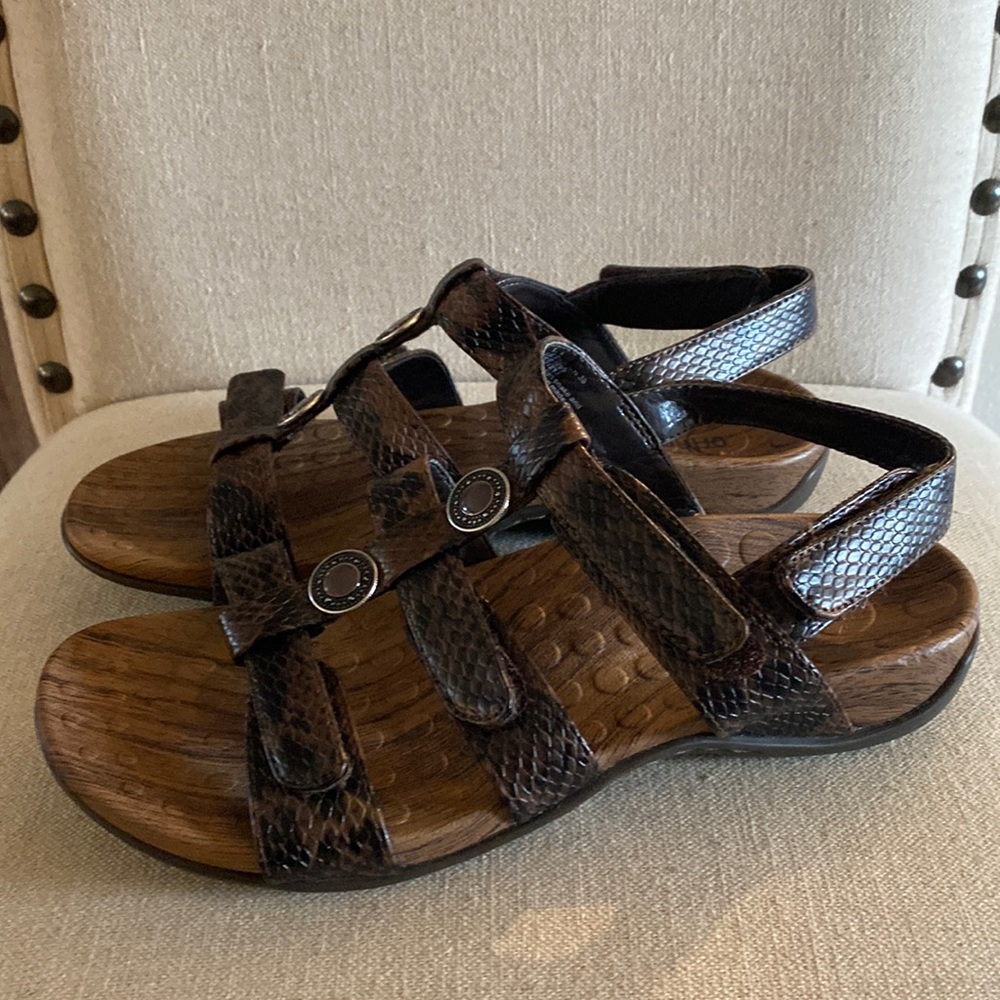 Orthaheel Women’s Snakeprint Adjustable Sandals Brown Size 8.5 (38)